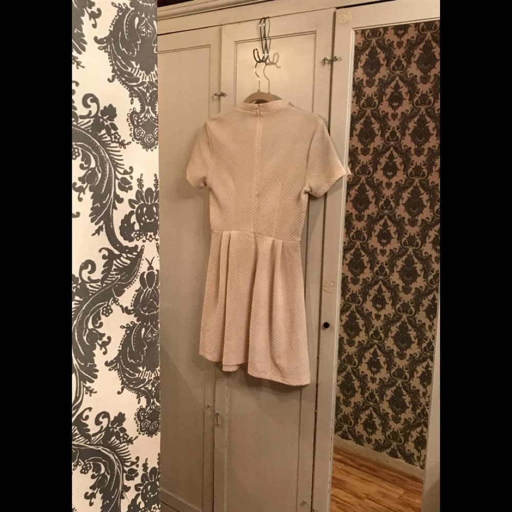 Forever 21 Mock-neck Babydoll Dress in Ivory - Picture 9 of 13